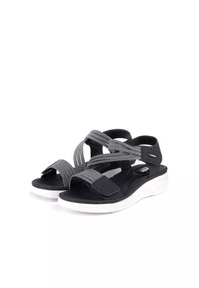White sporty best sale sandals