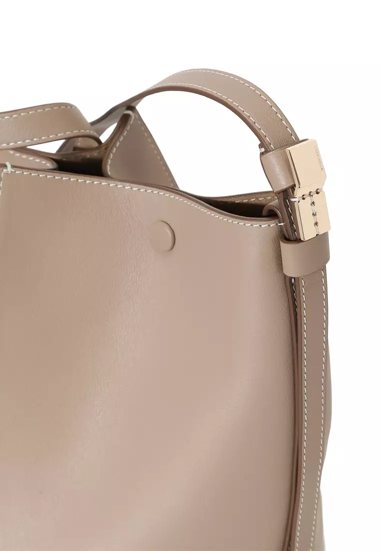 ORUKAMI Flat Hook Convertible Bucket Tote - Toffee