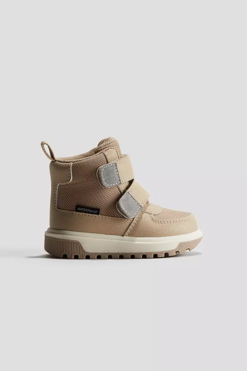 Discount on H&m  shoes - SKU: Waterproof Hi-Top Trainers