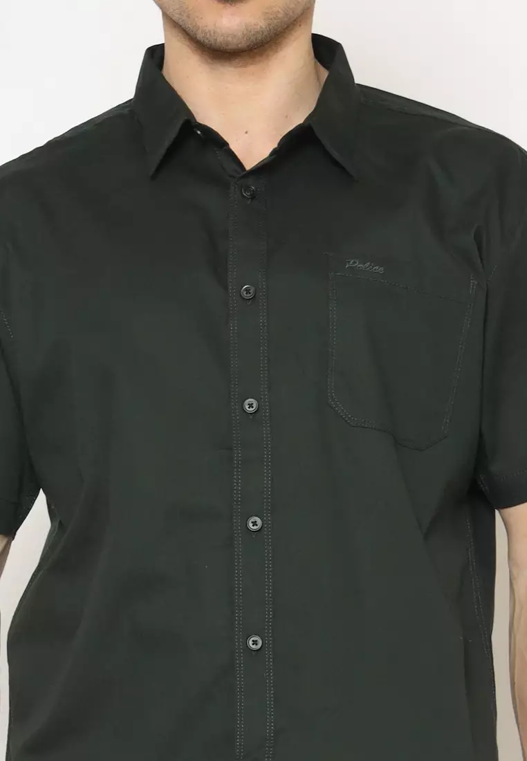 POLICE Kemeja Polos Cotton Twill Dark Army Regular Fit Pria