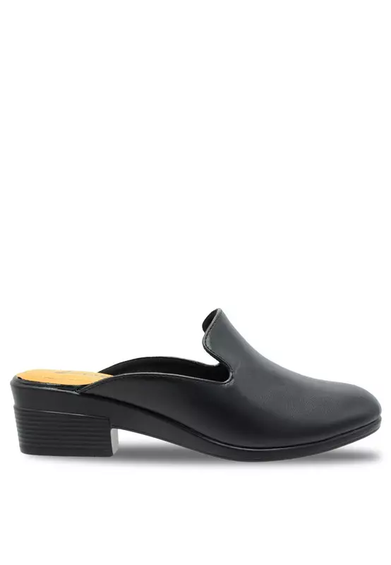 Discount on Louis Cuppers  shoes - SKU: Solid Tone Comfort Loafers