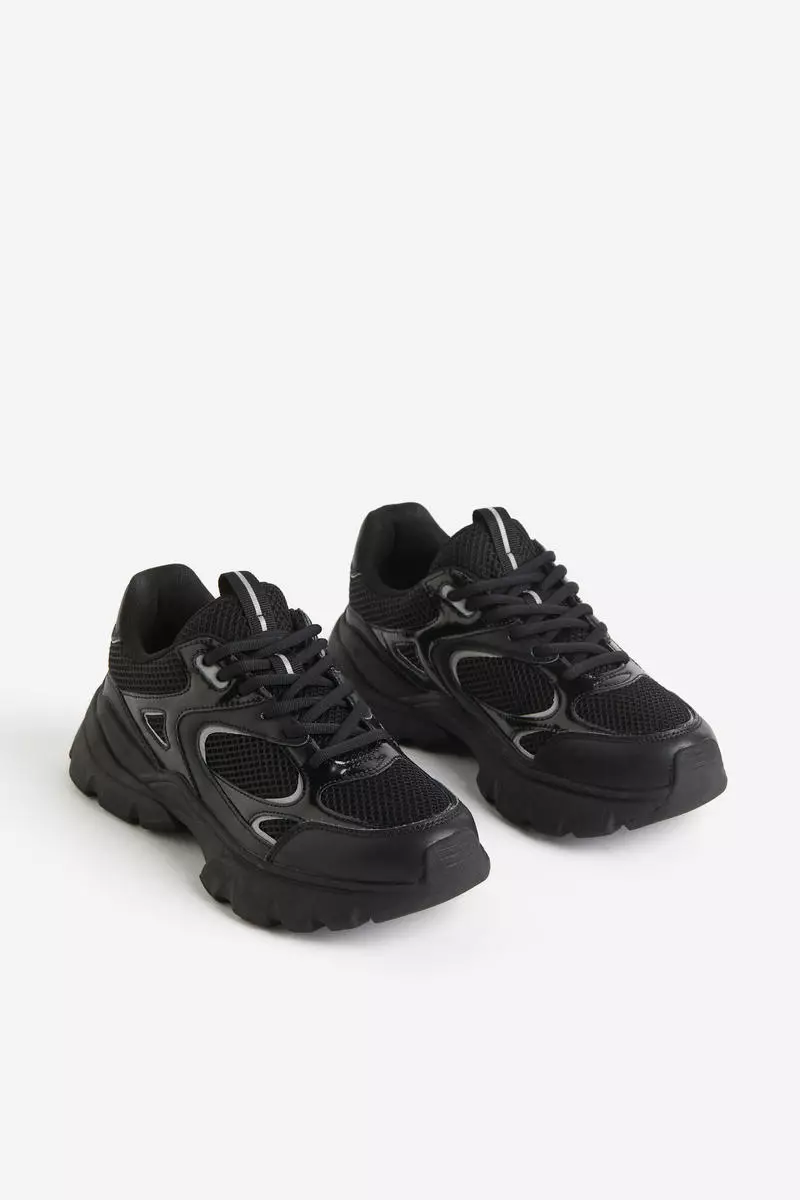 All black chunky top trainers