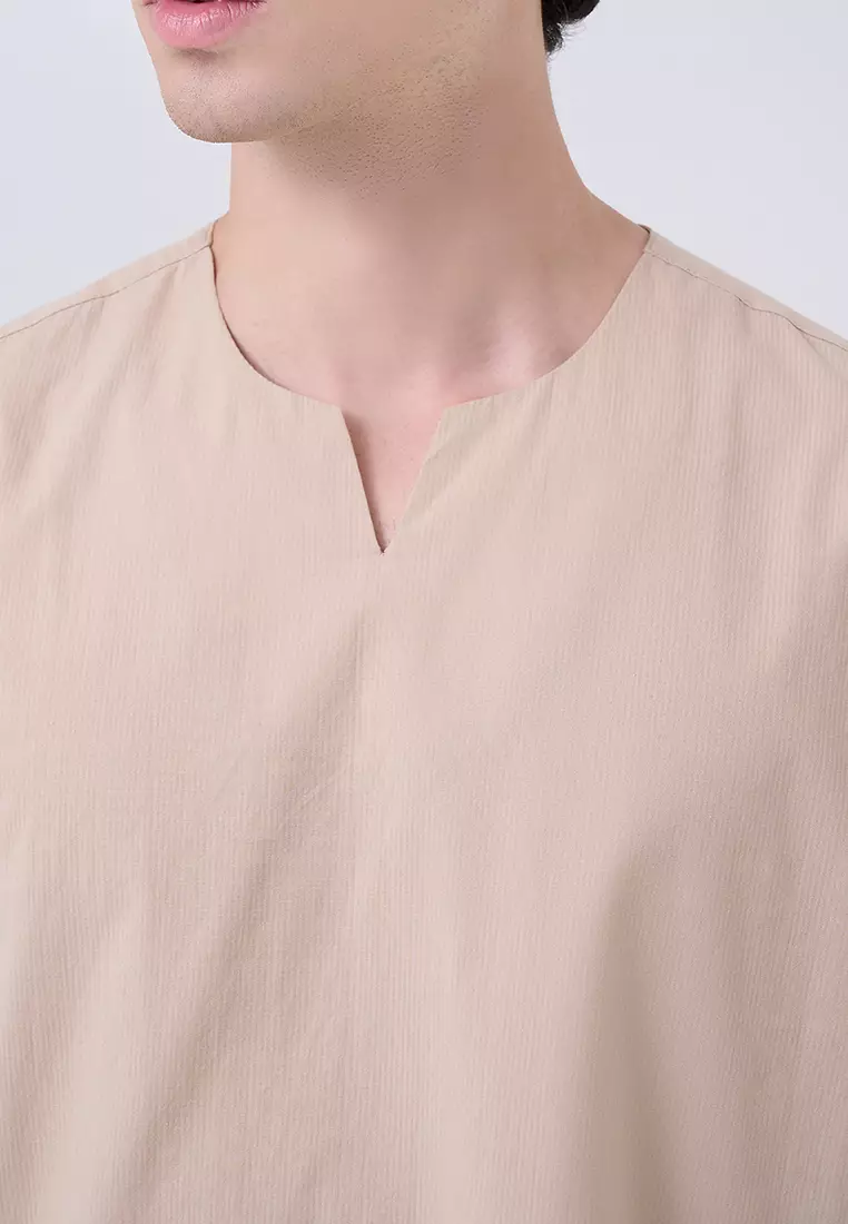 MANZONE - Kemeja Shanghai Lengan Pendek Pria Charif Comfort Fit - Khaki Warna Khaki