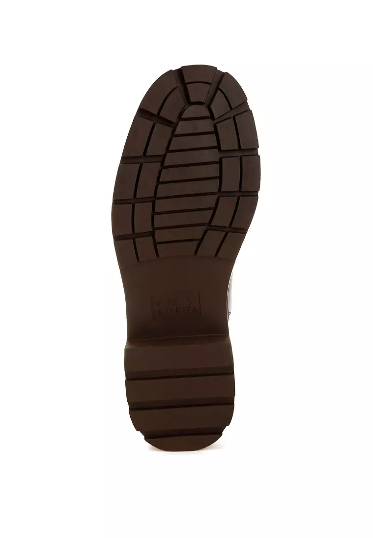 Elasticated Gussets Lug Sole Boots in Brown