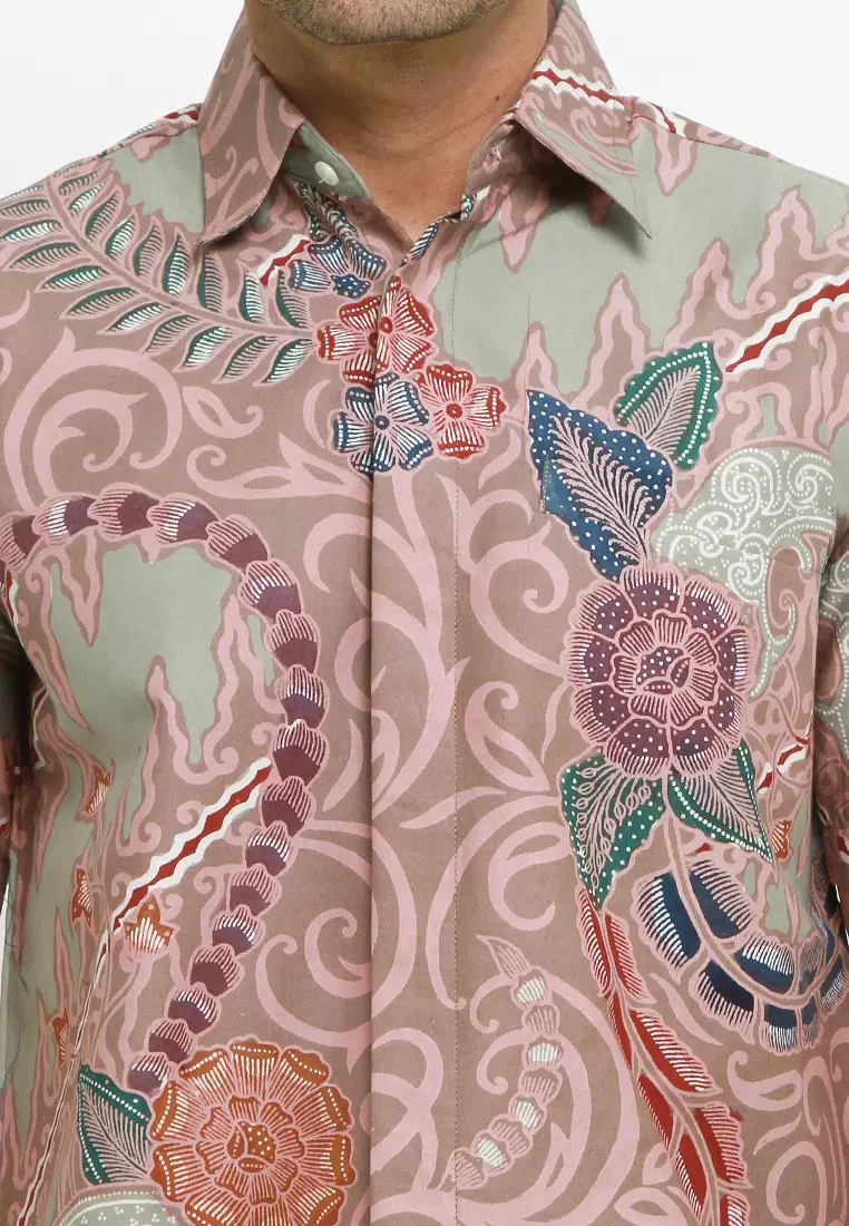 Kasta BrahmaTosca Lengan Pendek