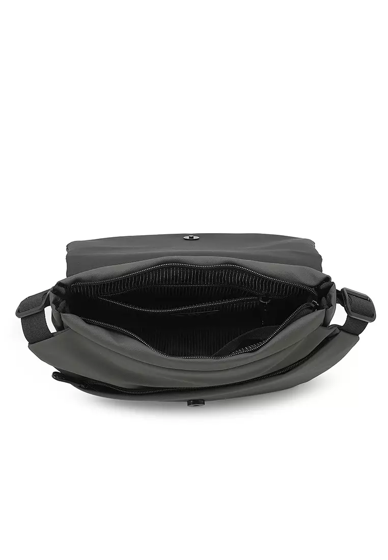 Men's Chest Bag / Sling Bag / Crossbody Bag (Tas Dada / Tas Selempang Pria) - Hitam / Hijau