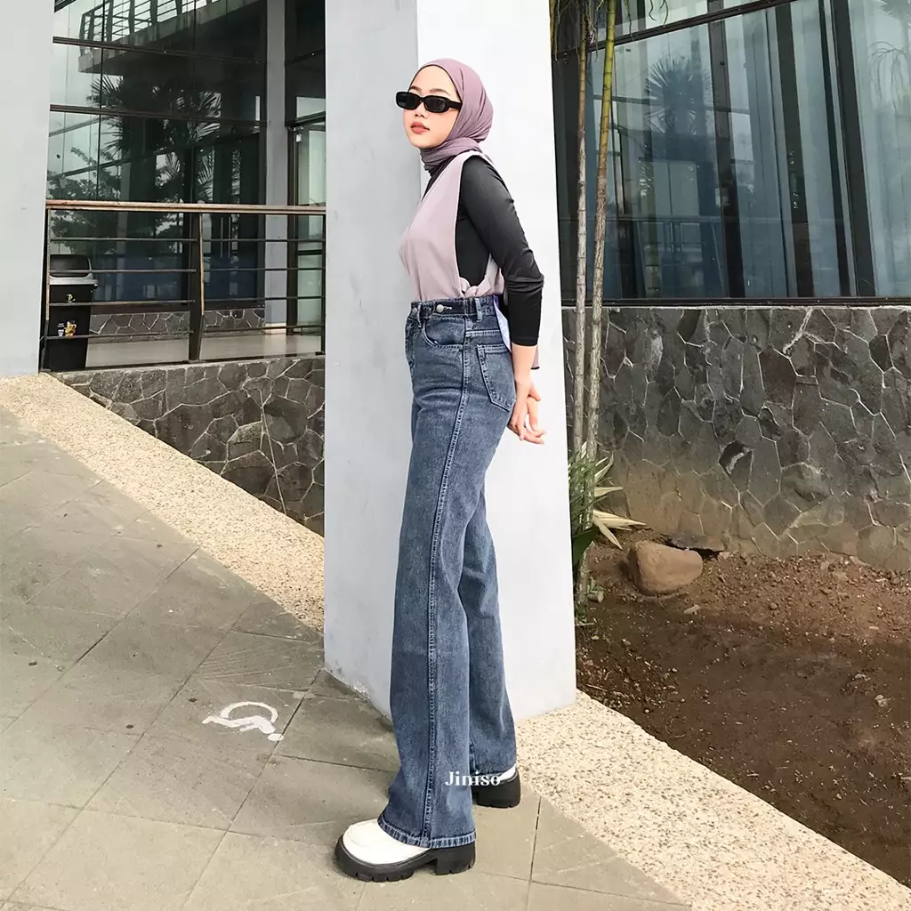 Highwaist Adjustable Baggy Jeans 444 UNDER AGE