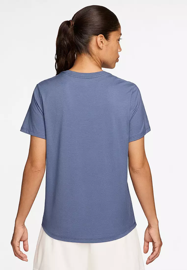 Sportswear Club Essentials Women's T-Shirt