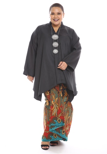 Raden Ayu Kebaya Batik from PLUMERIA in Black