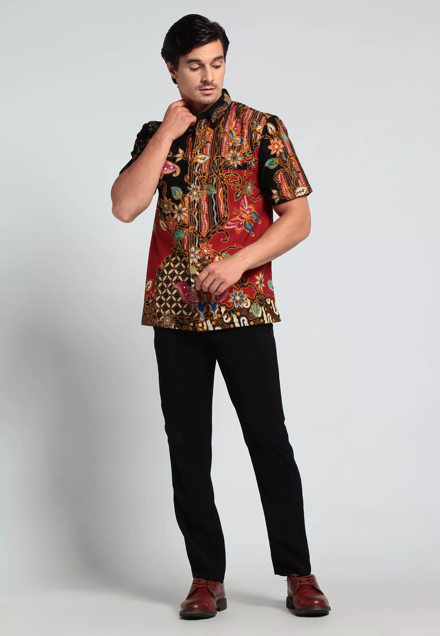 Aswatama lengan pendek slimfit