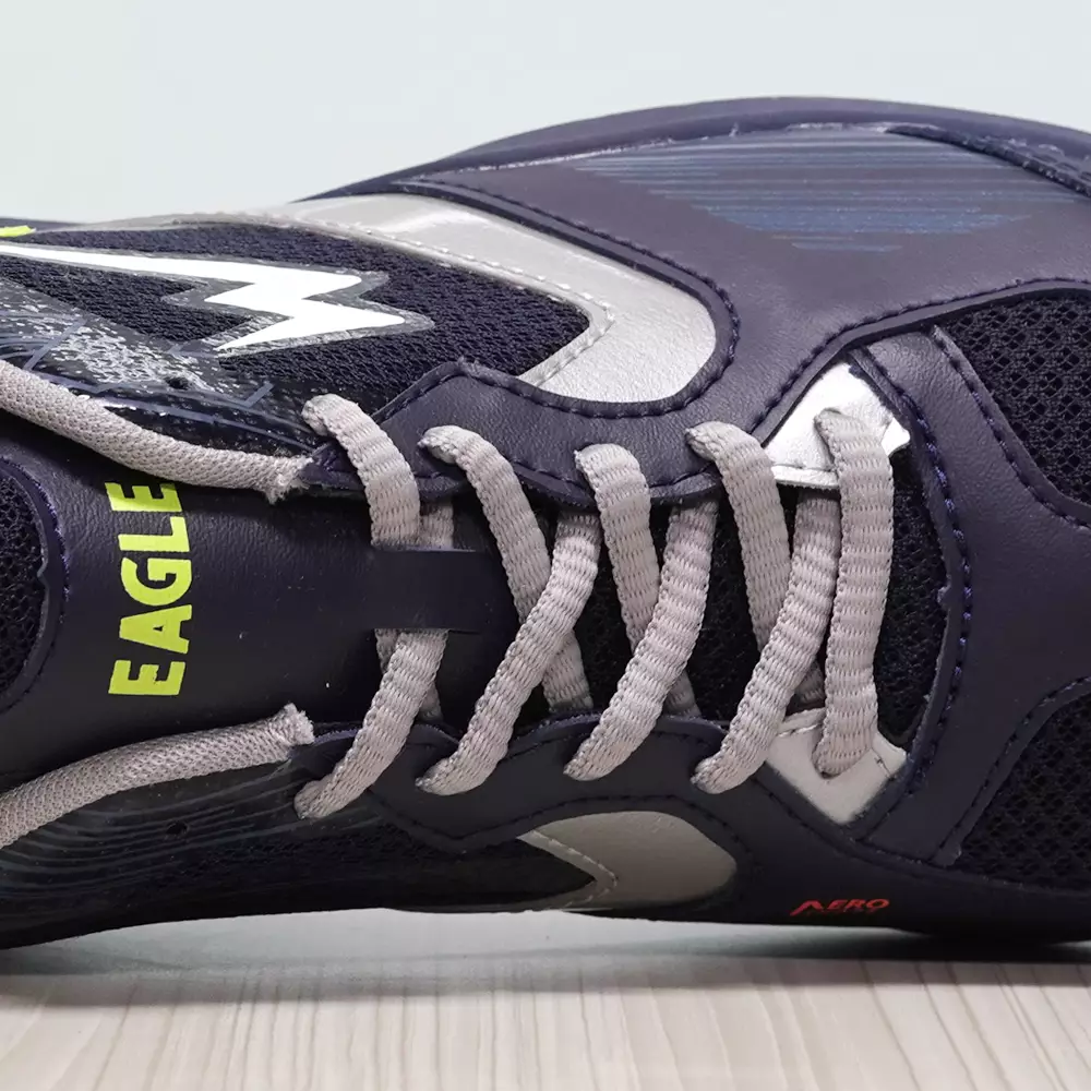 Eagle Sepatu Badminton SkyLine