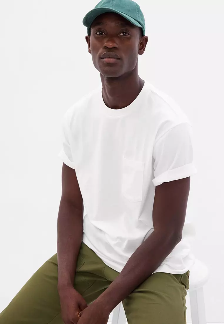 Gap pocket deals t shirt