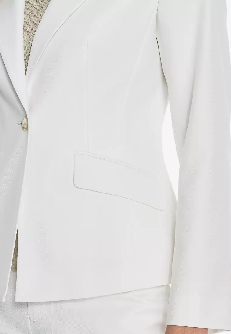 白色修身版西裝外套(可機洗)