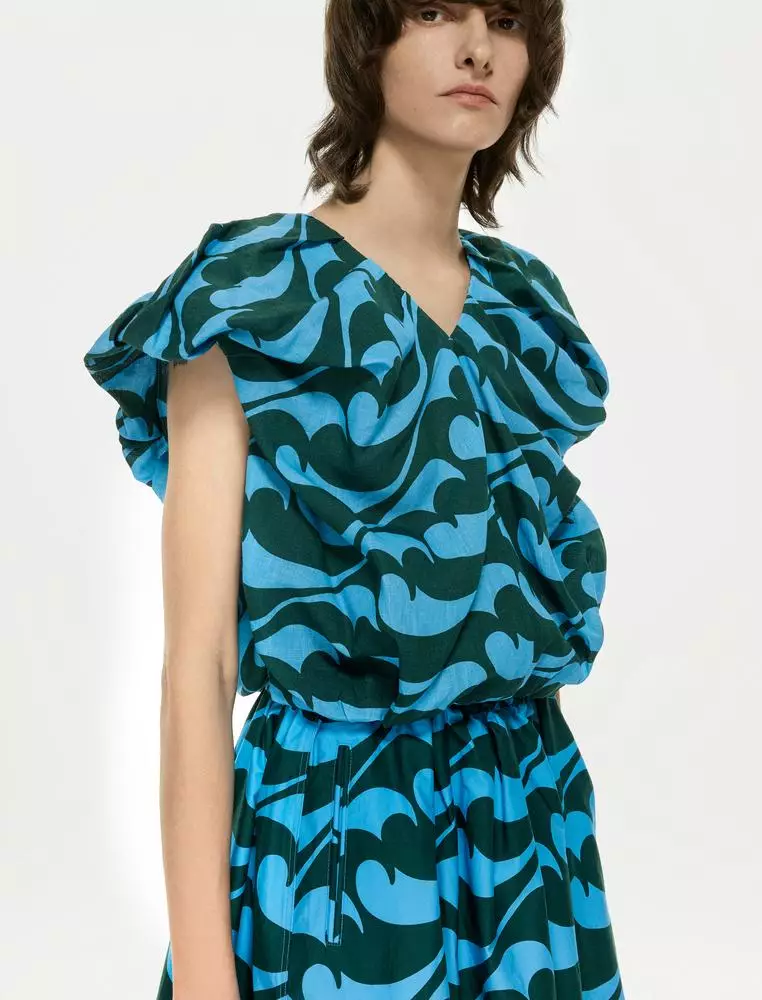 Eco-Friendly V-Neck Oversized Streetwear Sleeveless Top