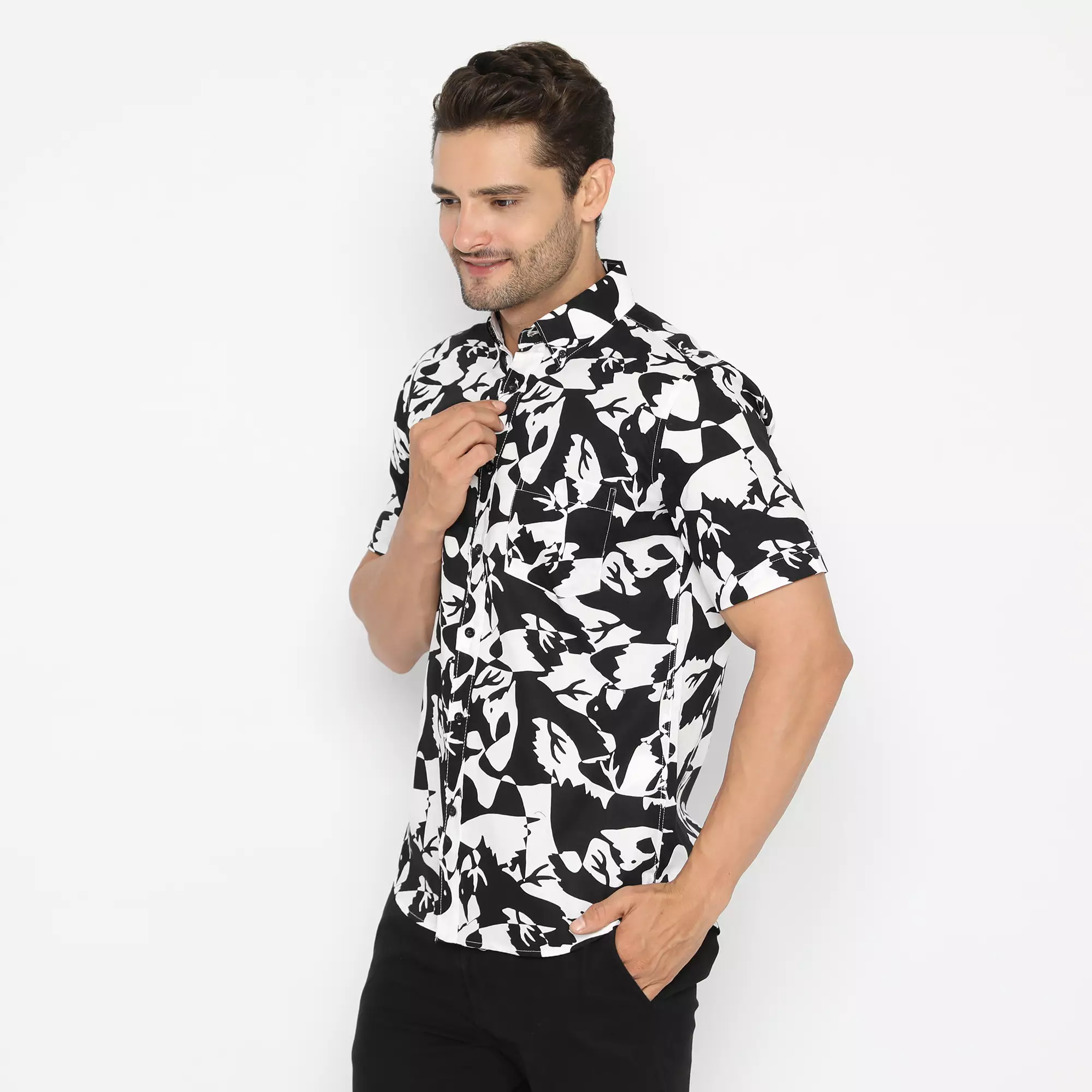 Platini Kemeja Hawai Pria Lengan Pendek Hitam 132116