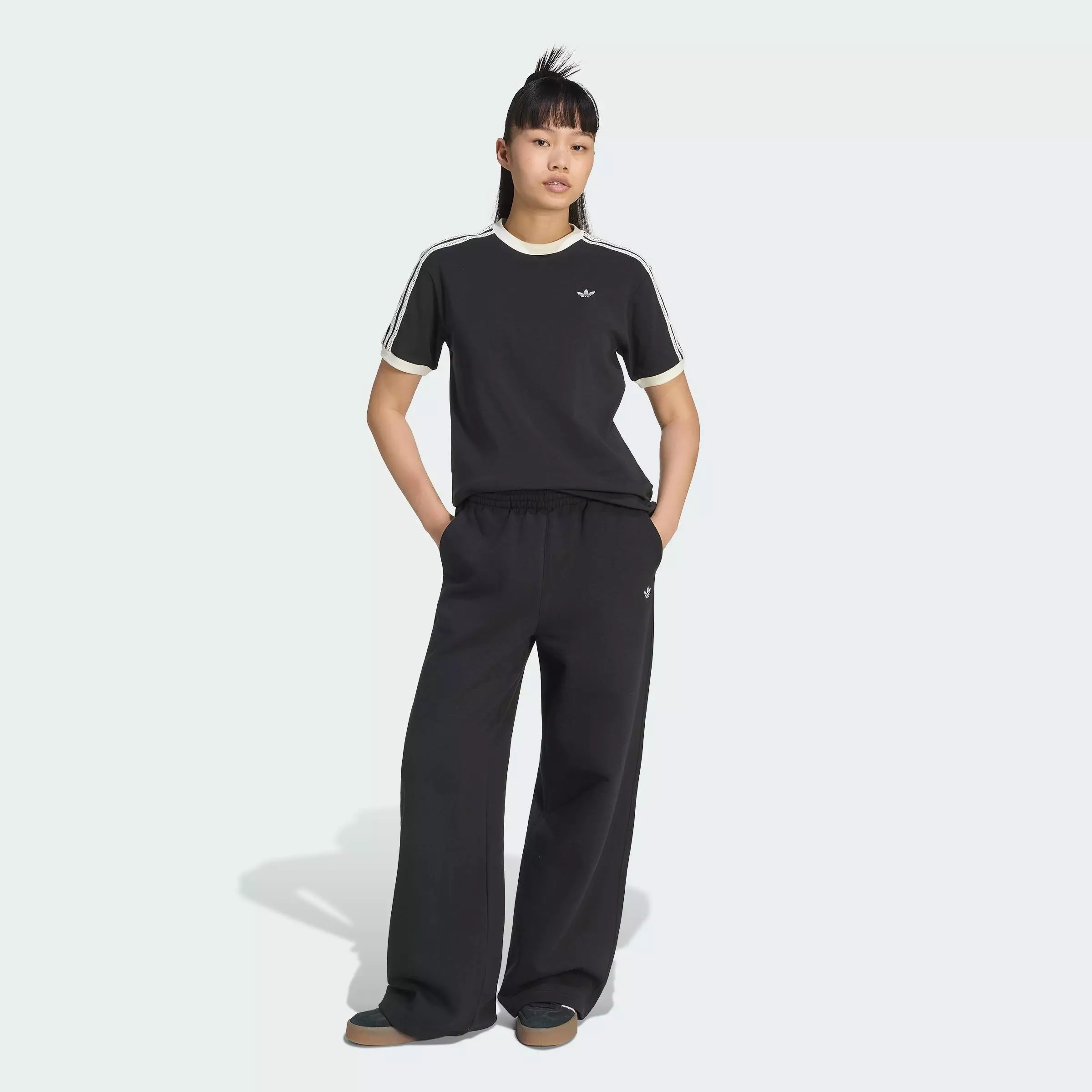 Lifestyle ORIGINALS SUMMER GLOW ADVANCED THREE STRIPES TEE Women Black KY8127