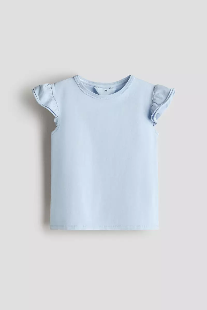 Flutter-sleeved top