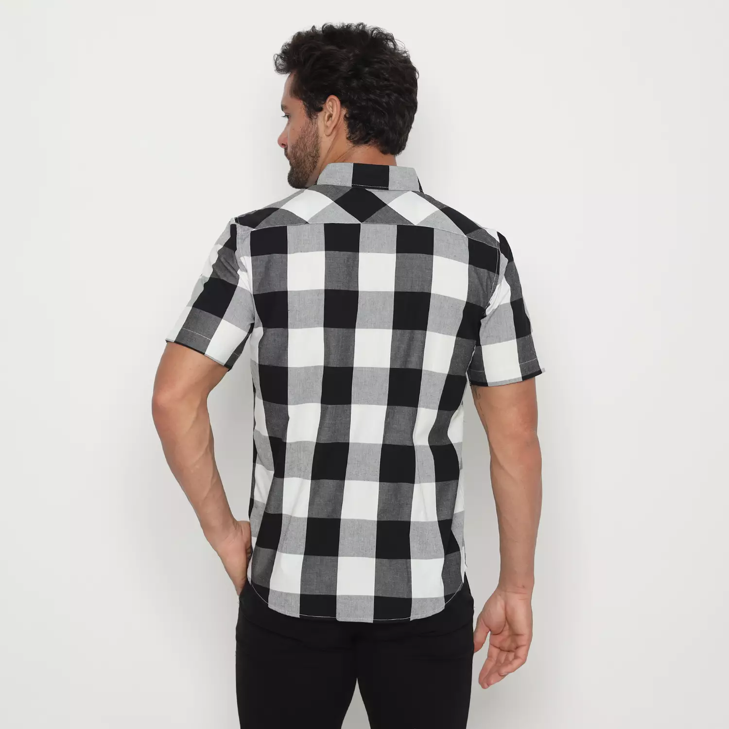 (LAST CALL) Platini Kemeja Motif Kotak Pria Lengan Pendek Katun Hitam 73449