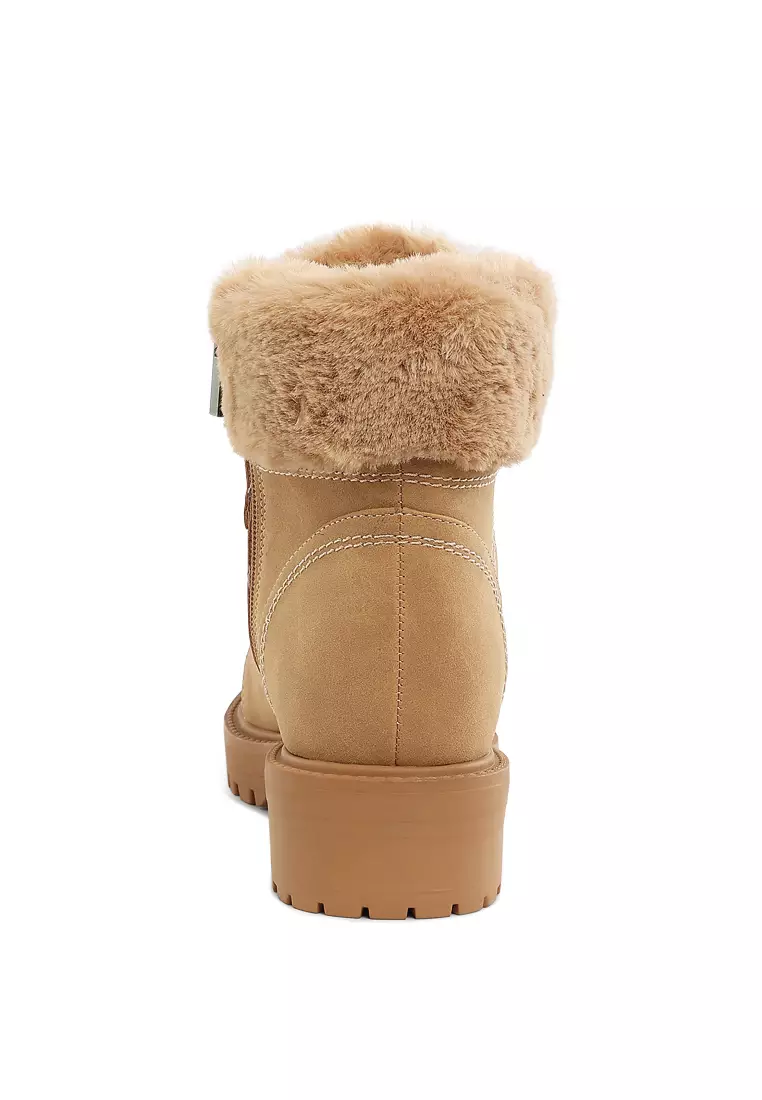 Sepatu bot kerah bulu imitasi warna krem