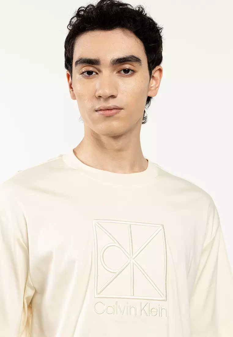 Short Sleeves Relaxed Premium Interlock Emblem Tee - Calvin Klein Jeans