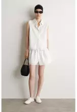 WHITE / STRIPED