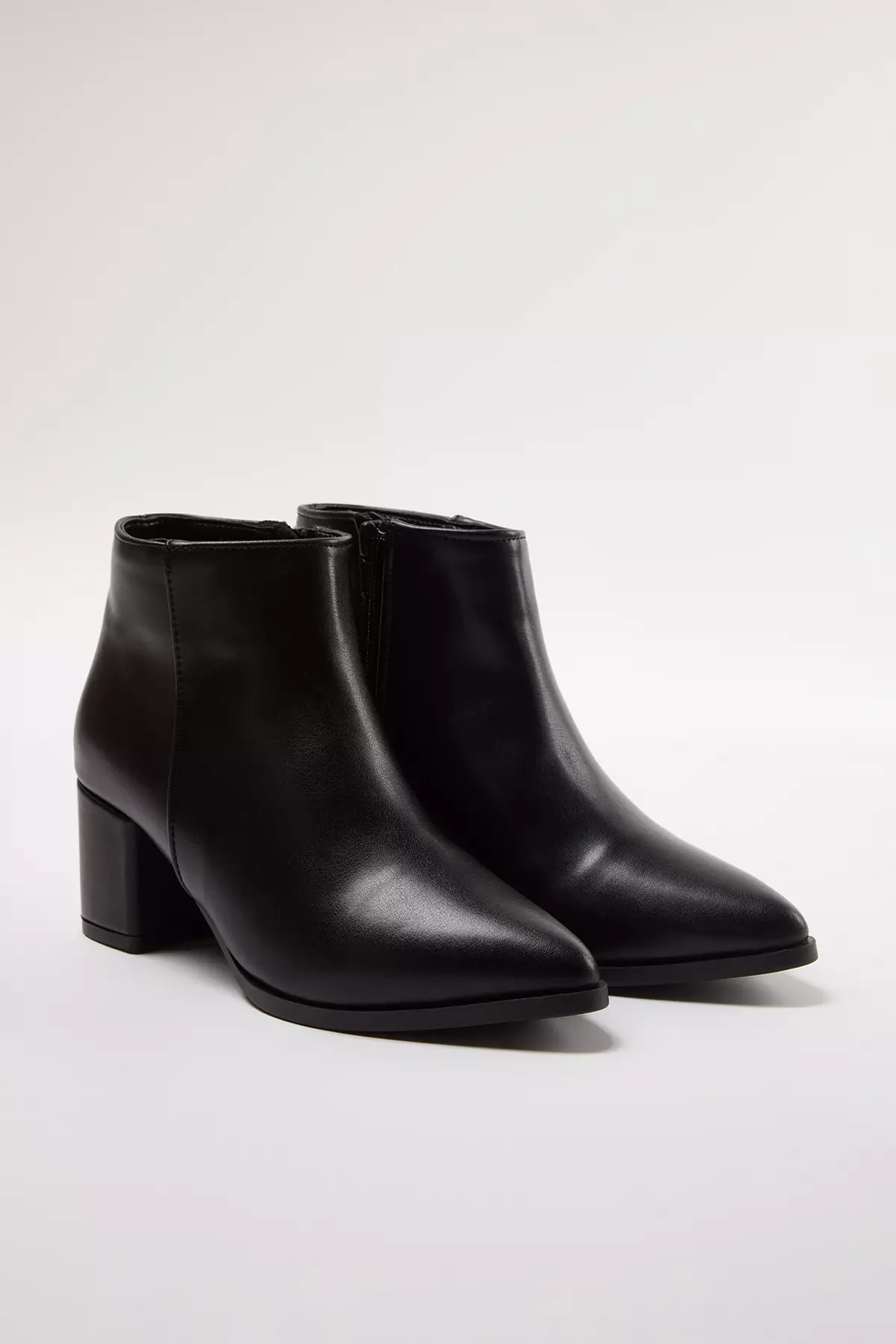 Block Heeled Black Women's Ankle Boots - Zippered Takaw25Bo00010