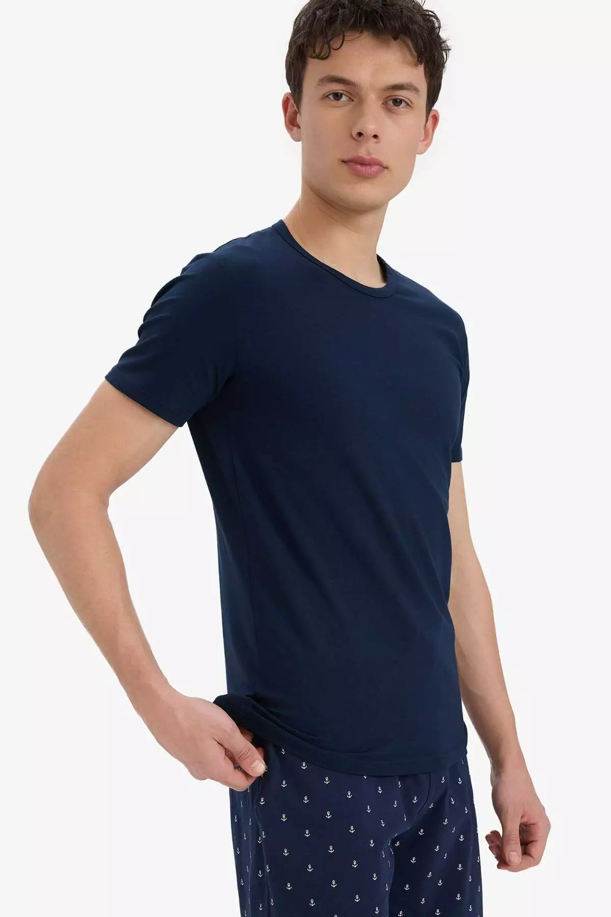 Slim Fit Slim Fit Crew Neck Top L4885Az25Sp