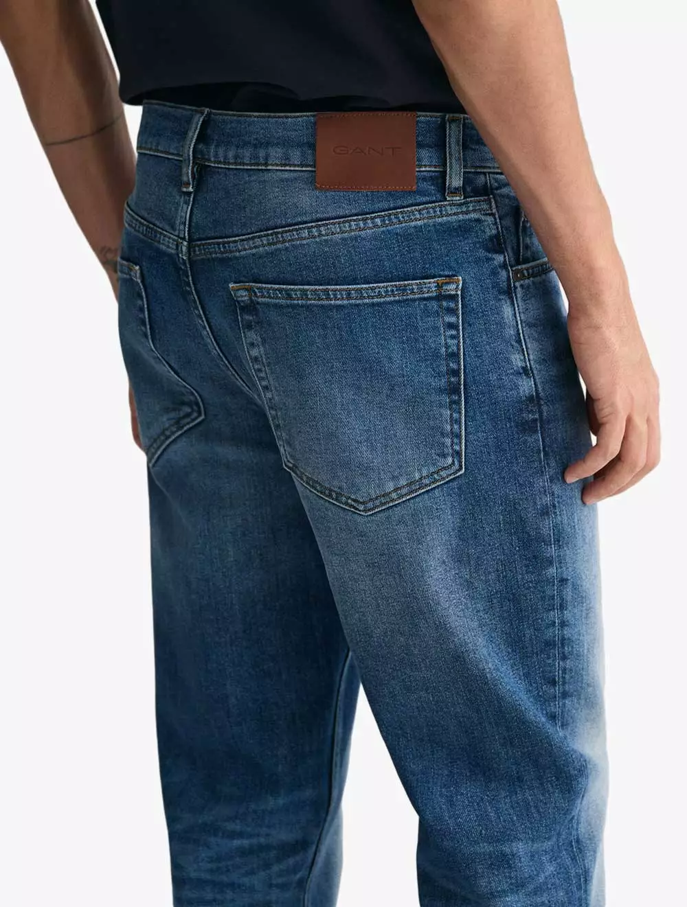 GANT - Pakaian Pria - Slim Gant Jeans - Mid Blue Vintage