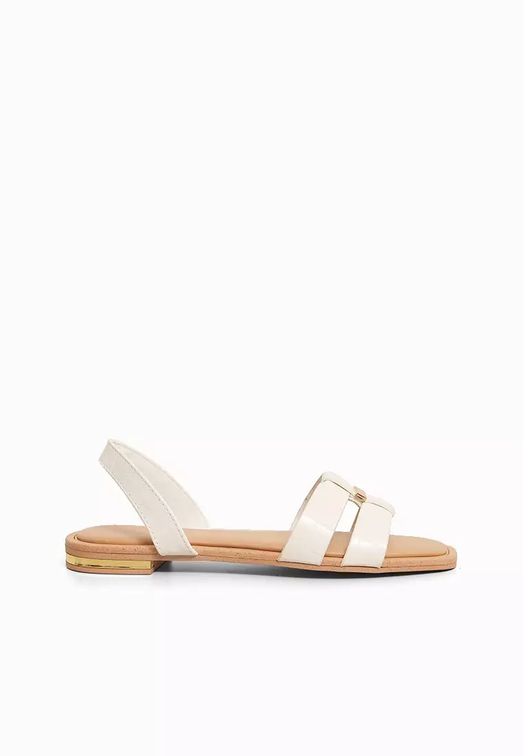 Discount on CLN  shoes - SKU: Magdalia Sandals