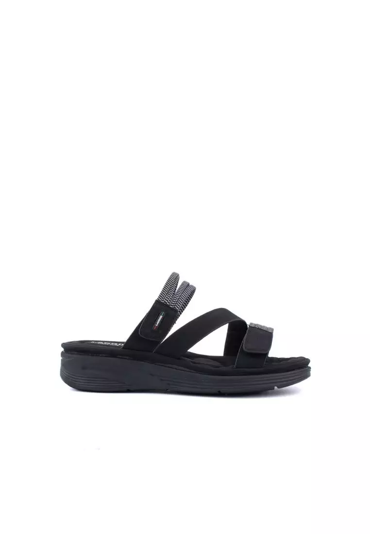 Buy LARRIE LARRIE Women Black Casual Comfort Sandals 2024 Online