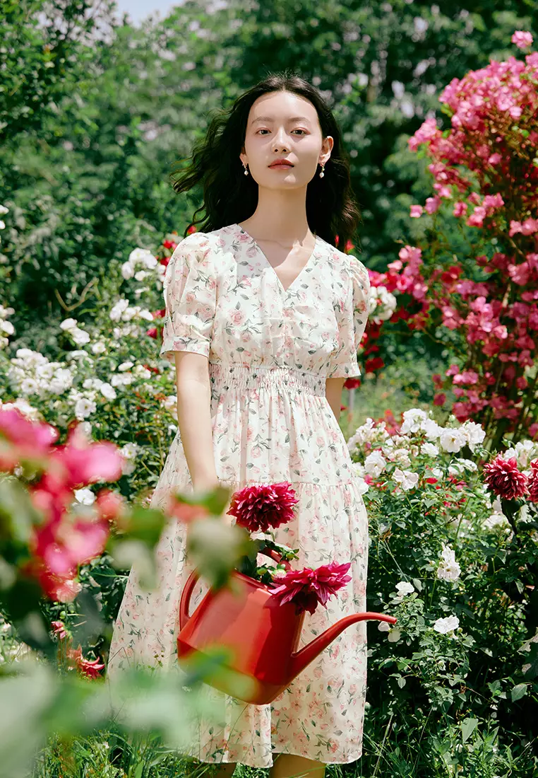 Puff Sleeve V-Neck Floral Dress with Ruched Waist Design