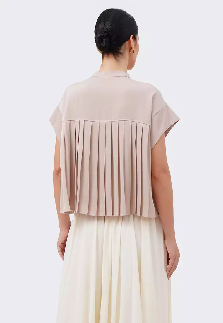 Women's Pleated Back Round Panel Shirt