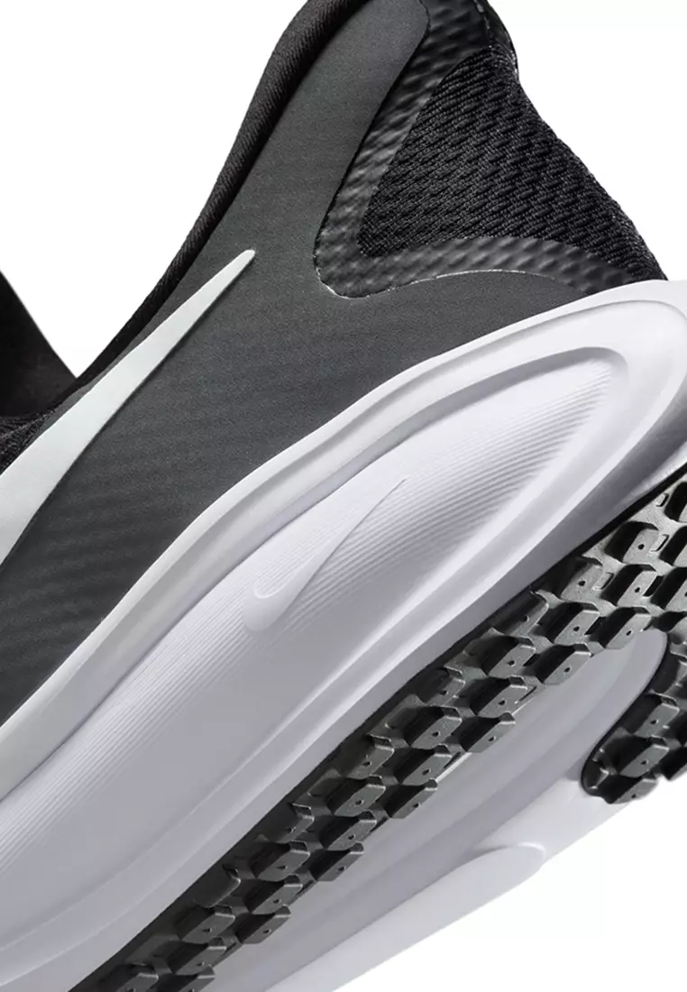 Revolution 8 EasyOn Shoes