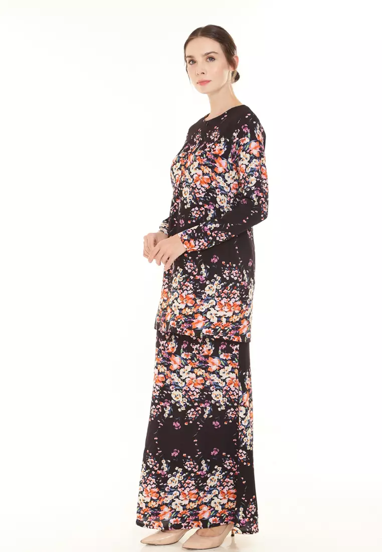 Rina Printed Kurung in Black Rainbow Flower