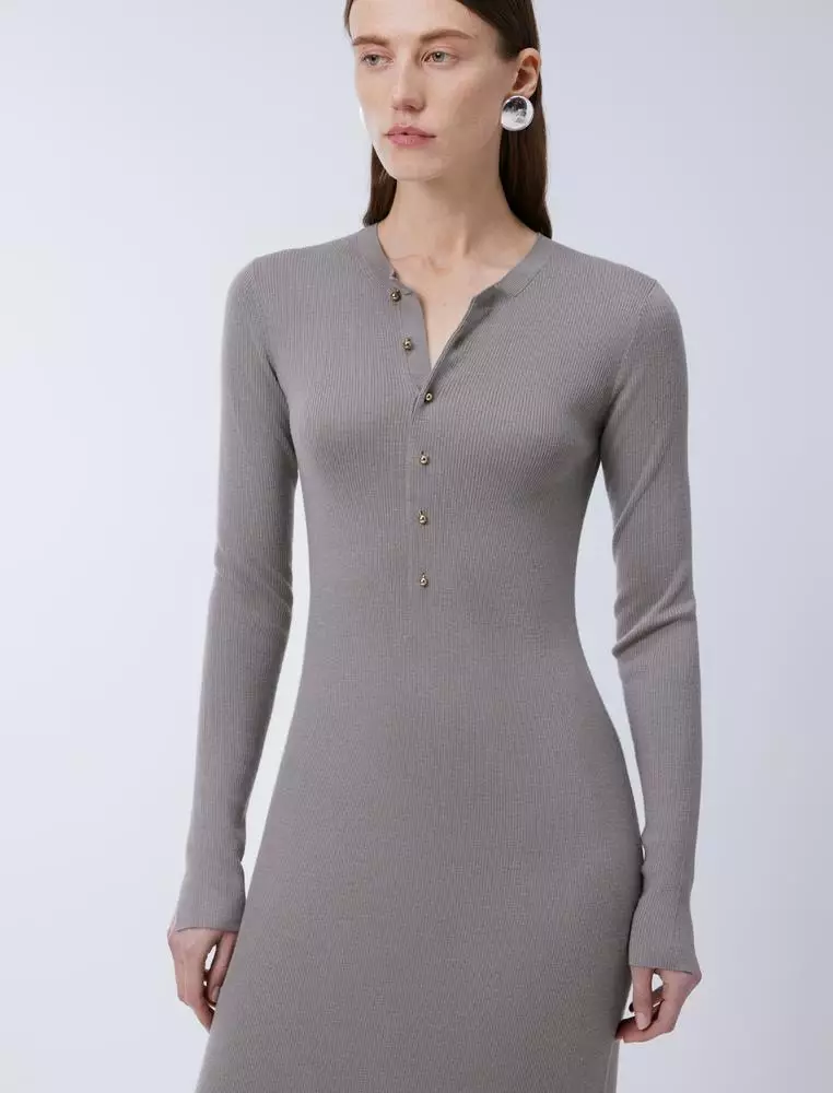 长袖毛衫连衣裙