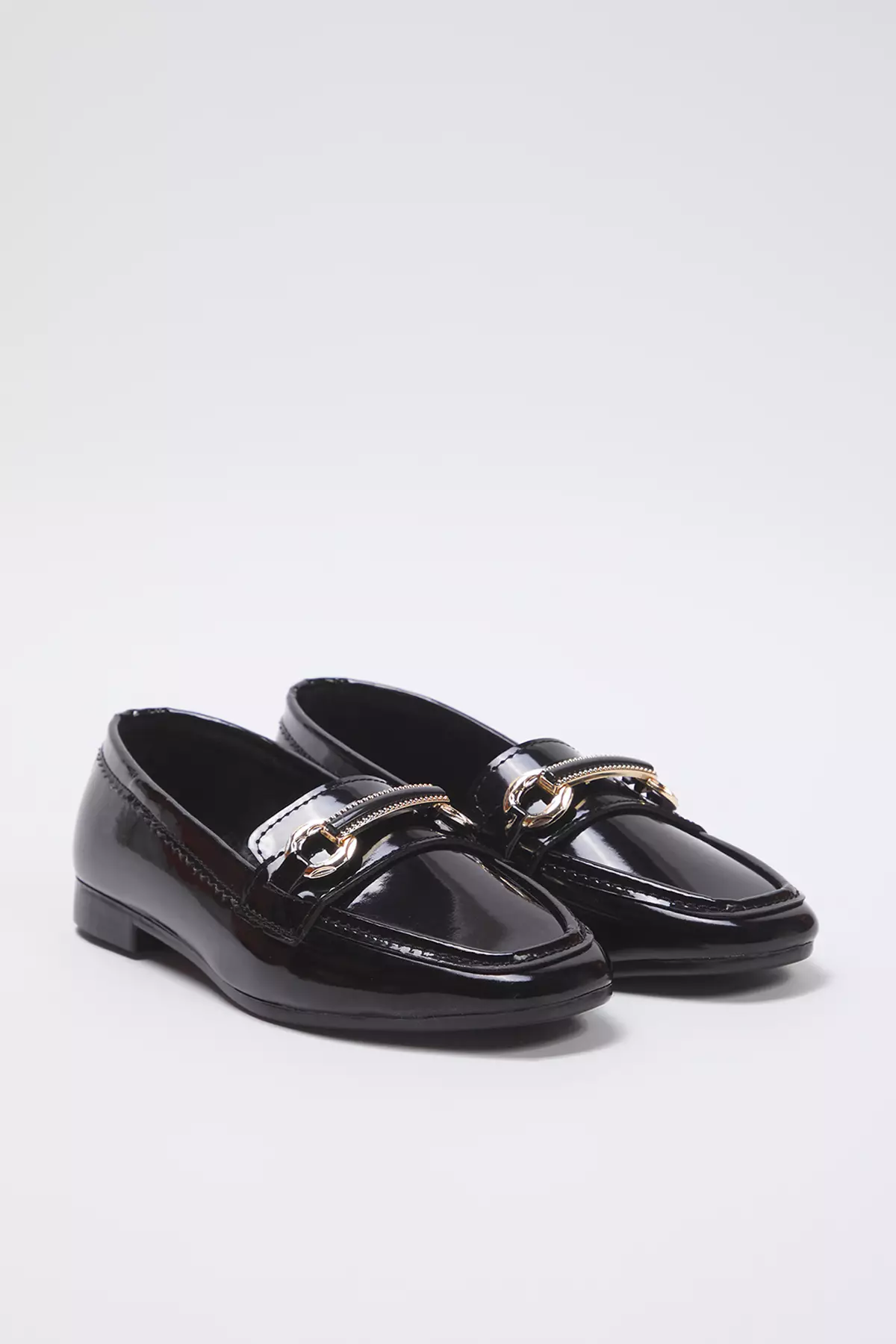 Black Metal Accessories Detailed Patent Leather Extra Comfortable Women  Loafer Shoes Takss25La00015