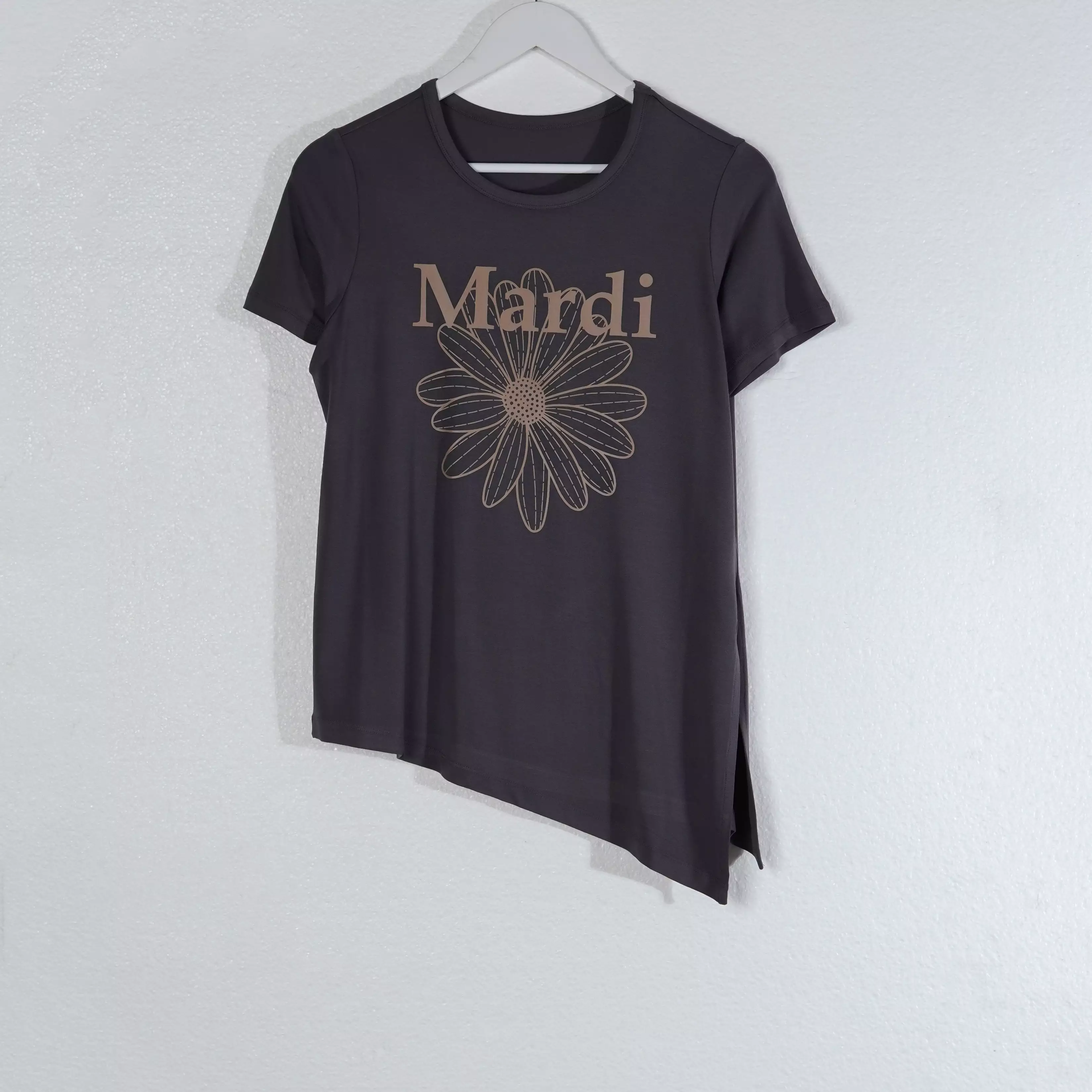 Kaos MARDI MERCREDI ACTIF AIRLIFT FLOWER BROWN GREY SIDE SLIT TSHIRT 100% ORIGINAL