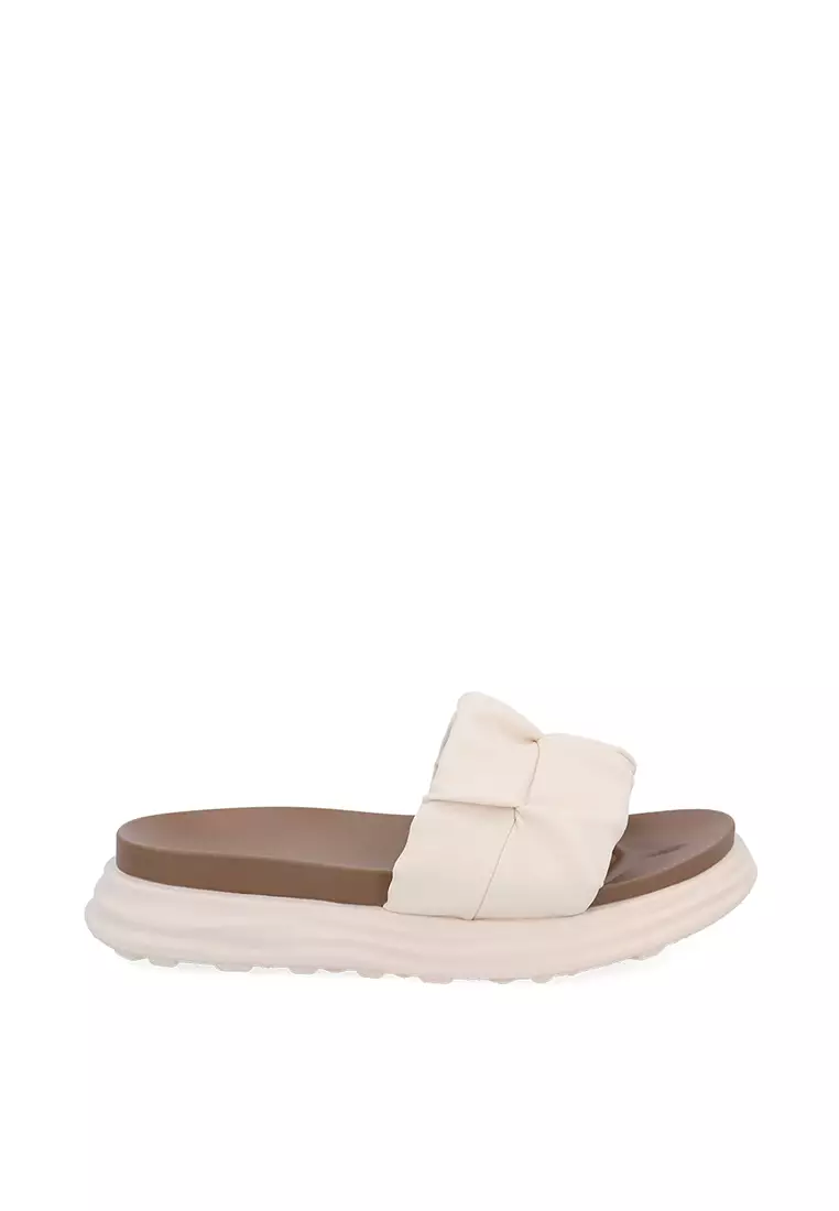 Discount on Carlo Rino  shoes - SKU: Beige Ariel Plush-Banded Slides