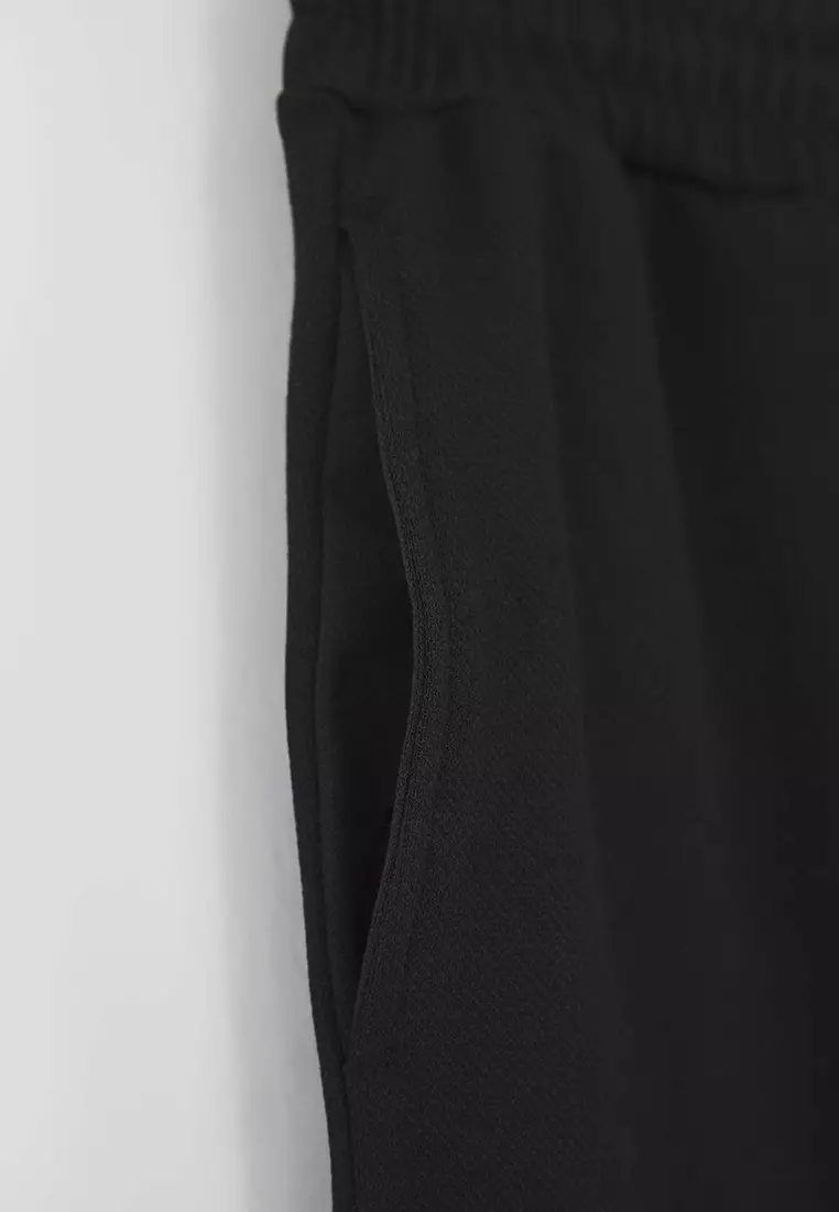 Black Regular Fit Knitted Flexible Comfortable Waist Tie Elastic Double Leg Pants Tmnaw25Pl00002