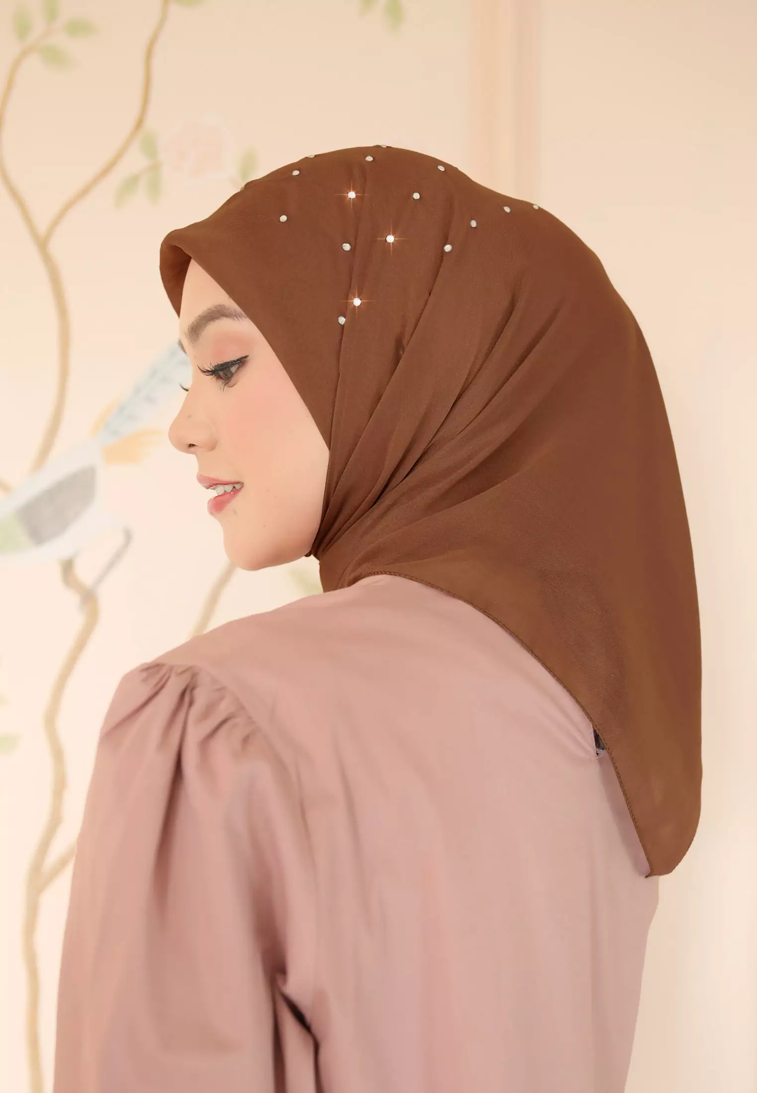 Noura Hijab Segiempat Payet Crystal | Kerudung Wanita Premium