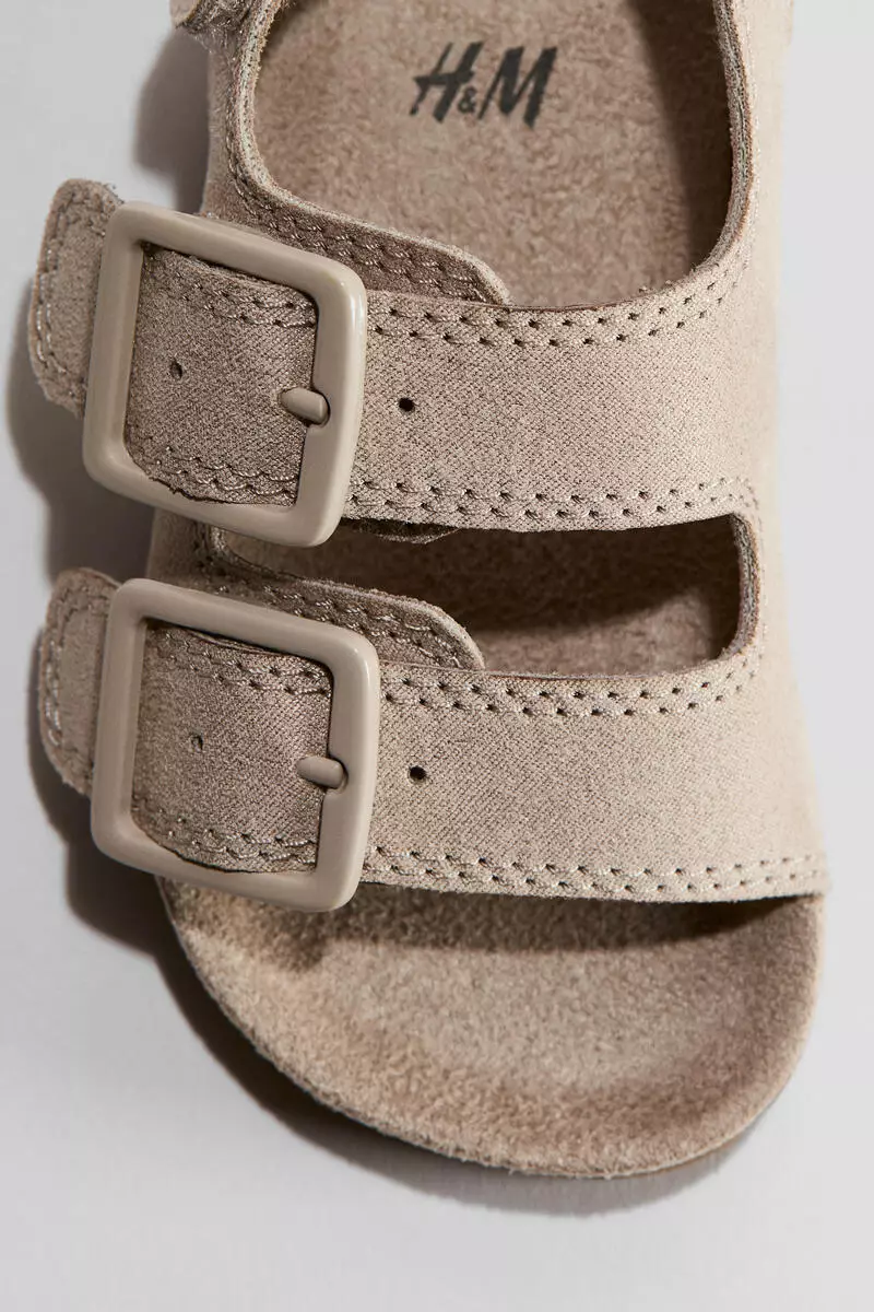 Buckle sandals