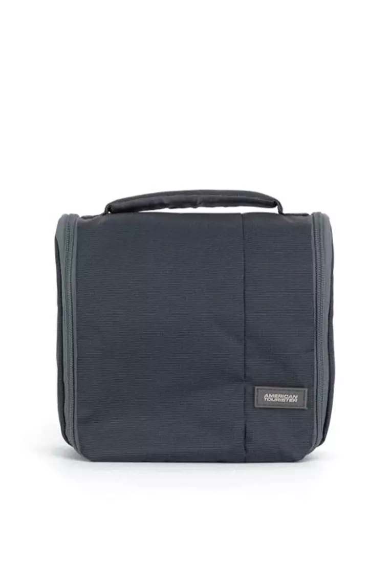 American tourister deluxe hotsell toiletry kit