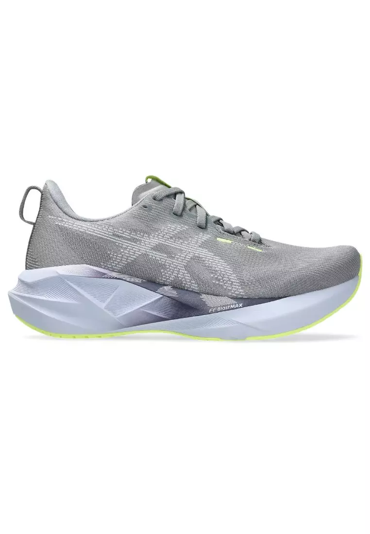 Women NOVABLAST 5 Running Shoes