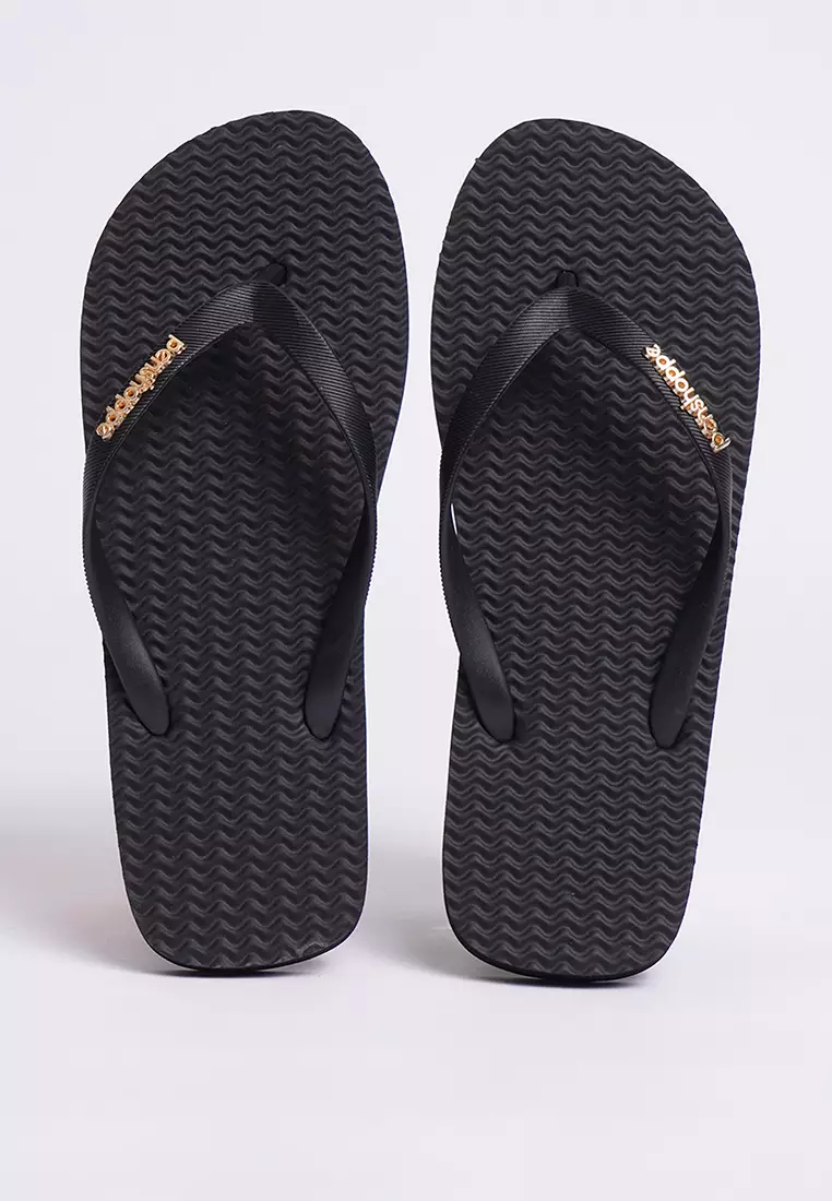Discount on Penshoppe  shoes - SKU: Women's Textured Sole Flip Flops With Metal Branding