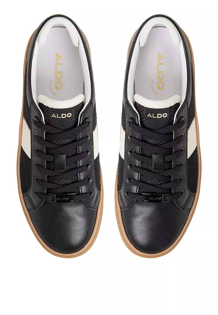 Brynlee Sneakers
