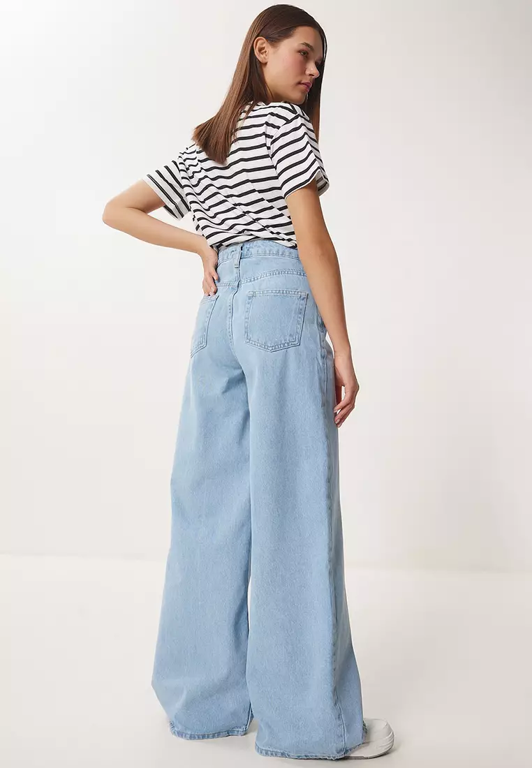 Mid Waist Wide Leg Jeans