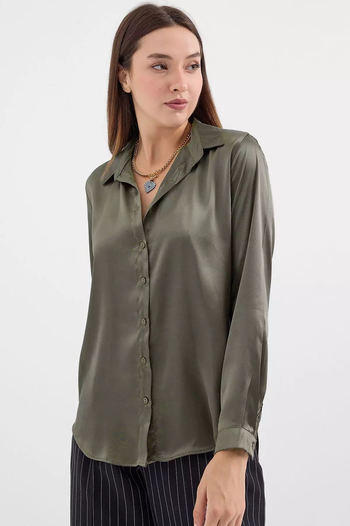 Long Sleeves Collared Shirt