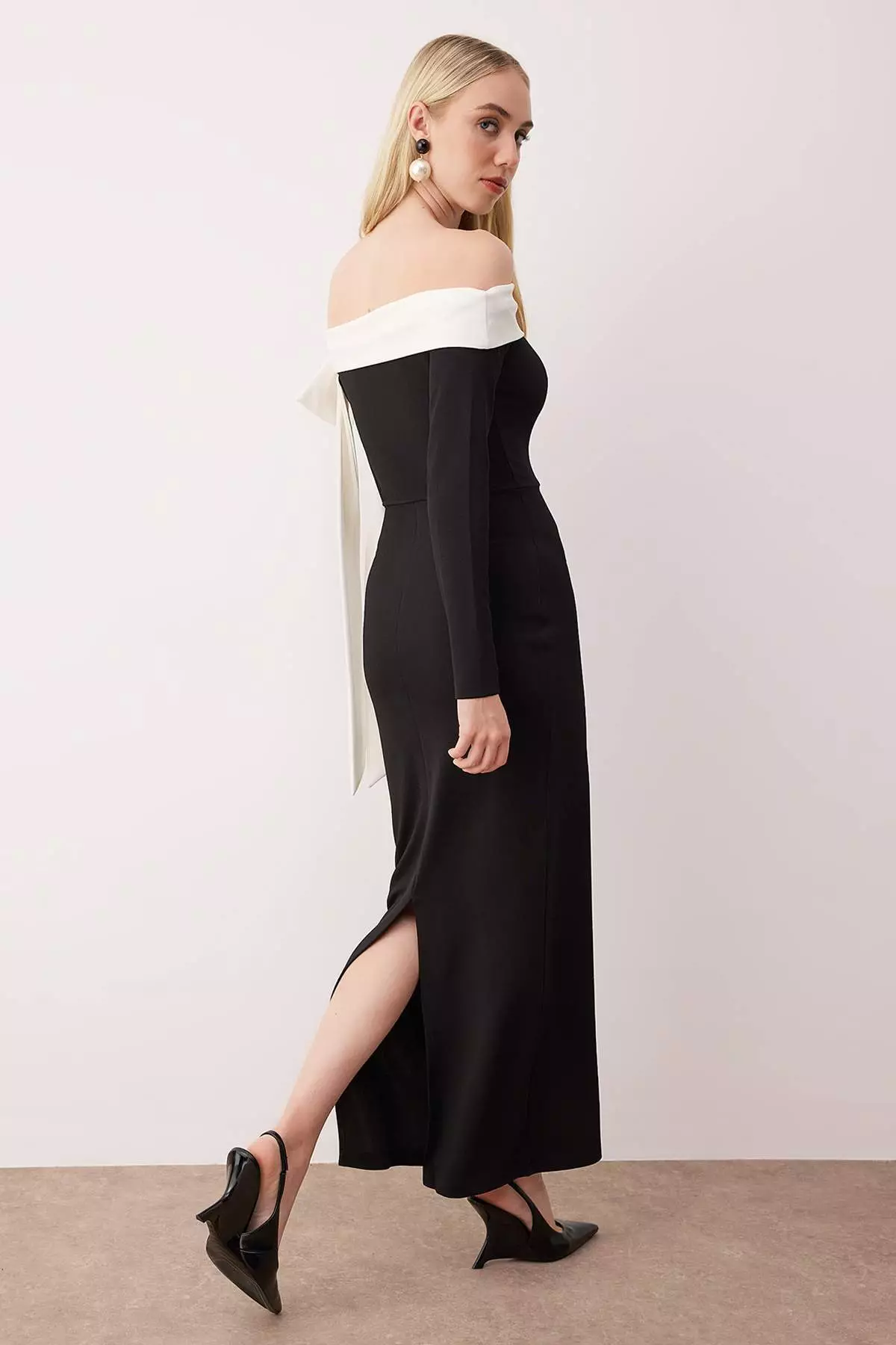 Black-White Bow Detailed Knitted Crepe Maxi Unlined Chic/Evening Dress