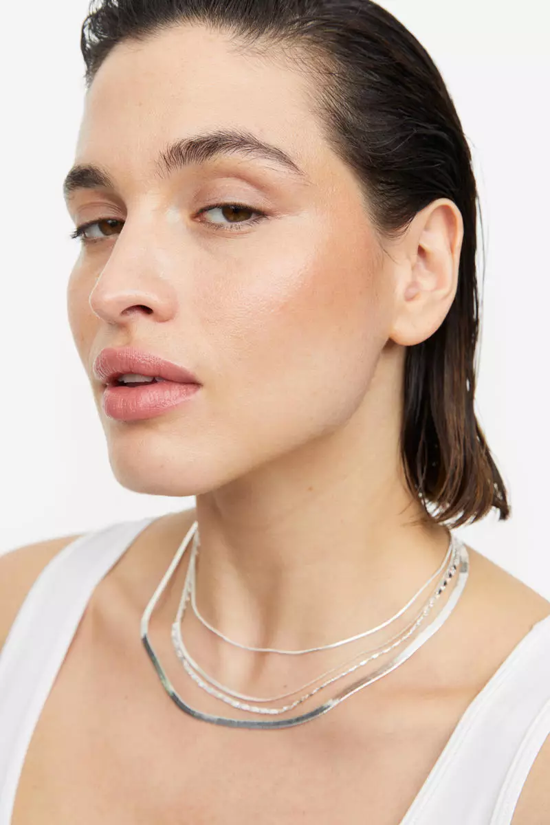Choker necklace h&m store