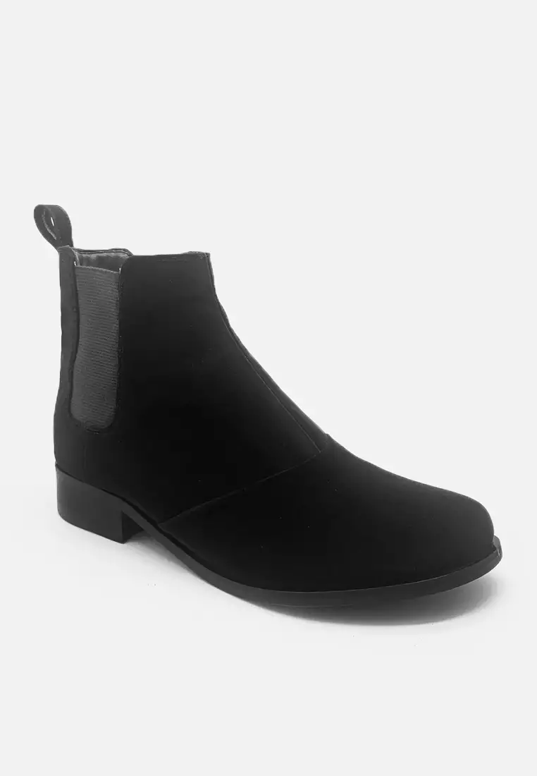 Women Black Chelsea Boots